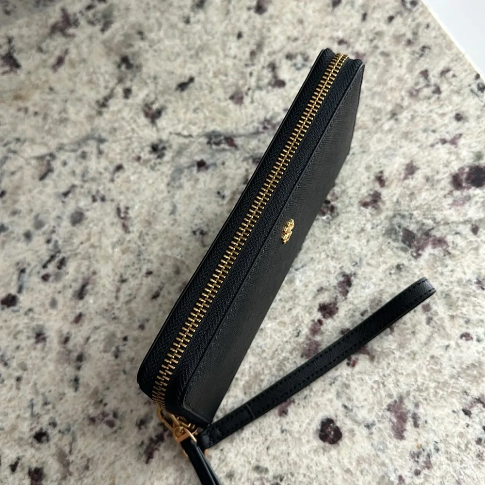 Tory Burch wristlet continental wallet